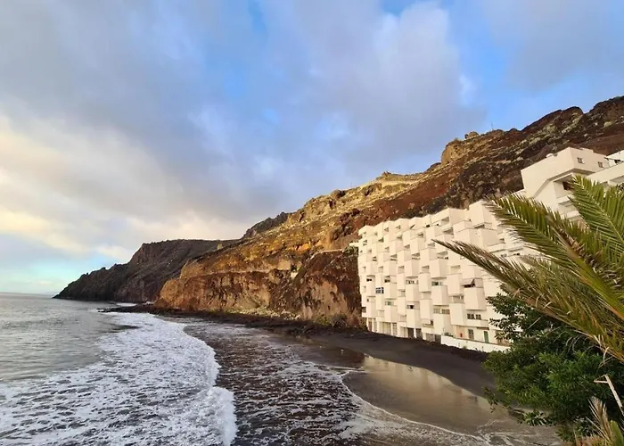 Playa Chica Beachfront Apartment