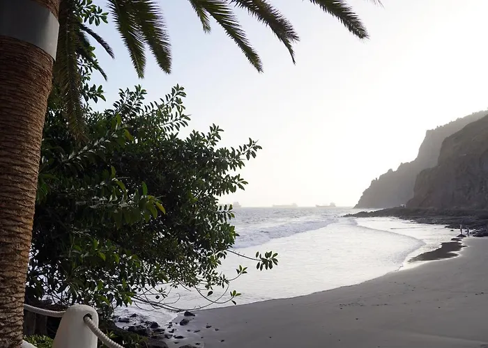 Playa Chica Beachfront Apartment