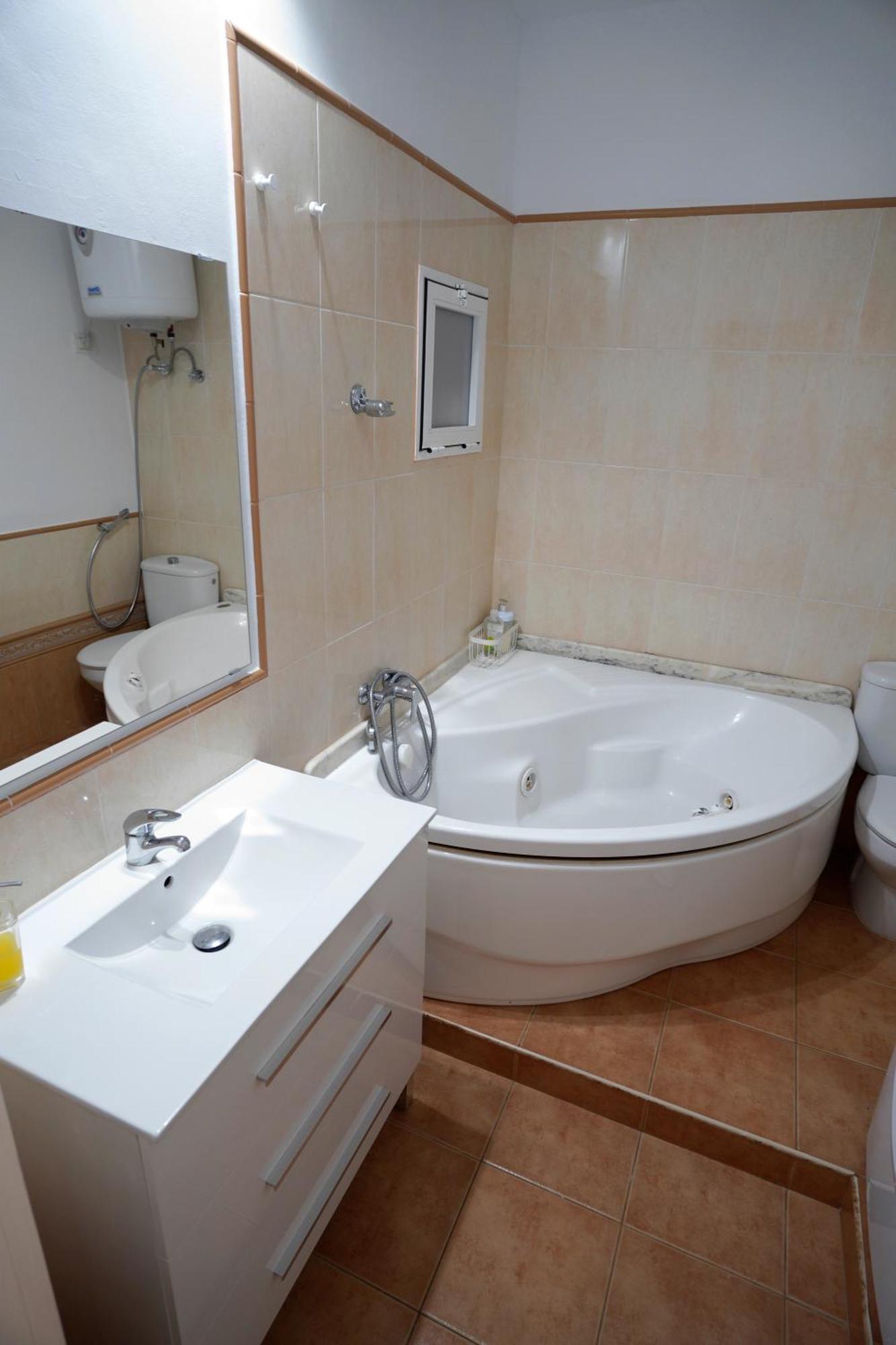Apartment Playa Chica Beachfront